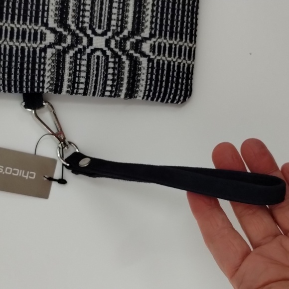 Chico's navy blue and white textured material wristlet, zip top 7" x 5.75" - Picture 2 of 8